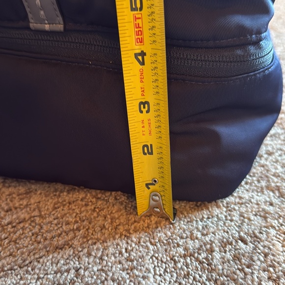 VERA BRADLEY Midtown Travel Bag in classic navy NWT - Picture 11 of 16